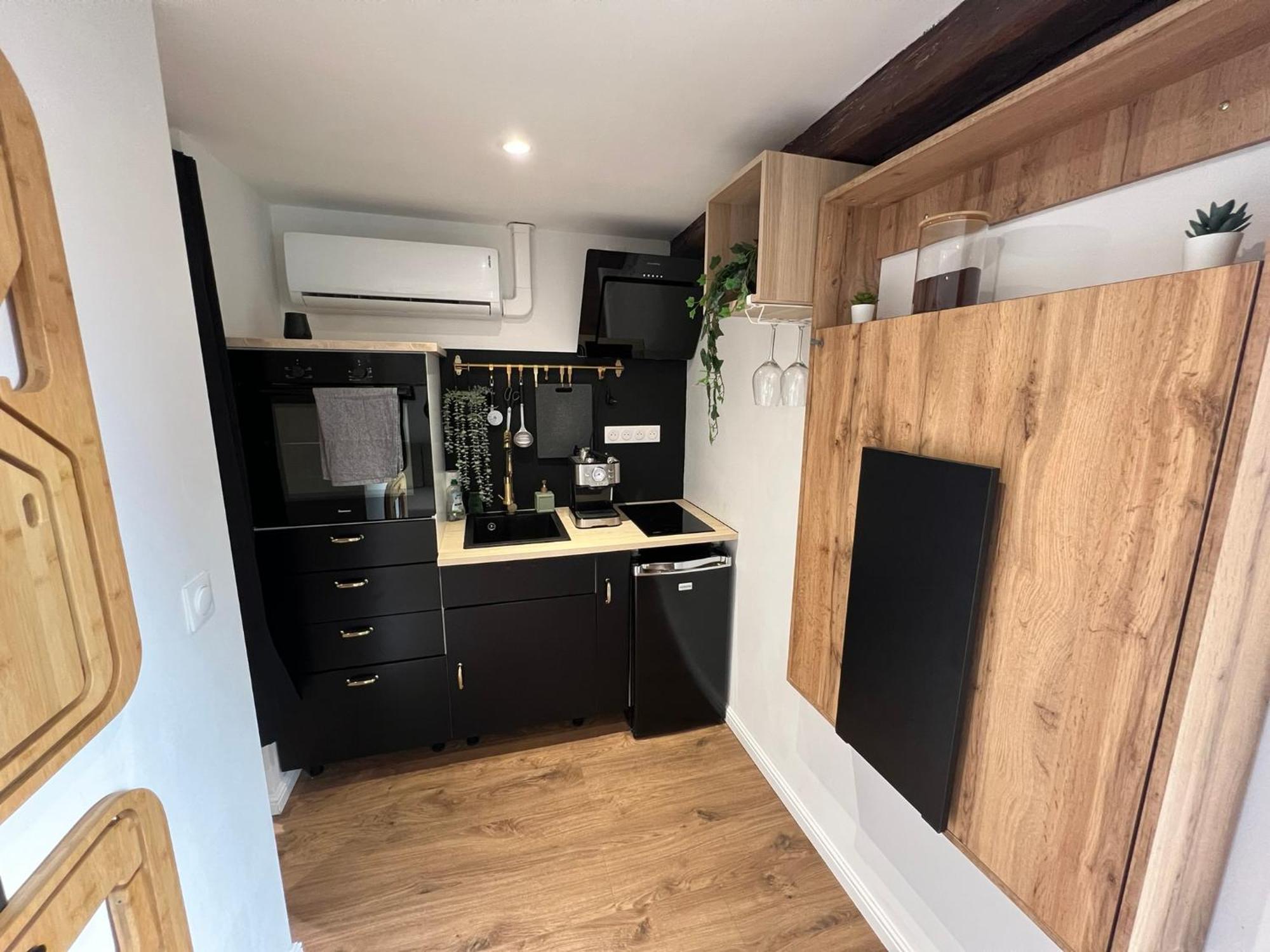 Le Coquet Hyper Centre Climatise Apartment ซาลอนส์-เลส์-แบ็งส์ ภายนอก รูปภาพ